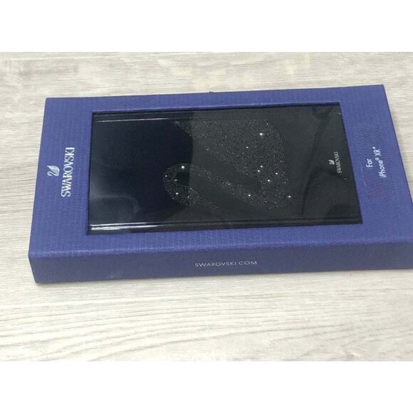 SWAROVSKI SWAN Black IPHONE XR Case - Picture 2 of 5